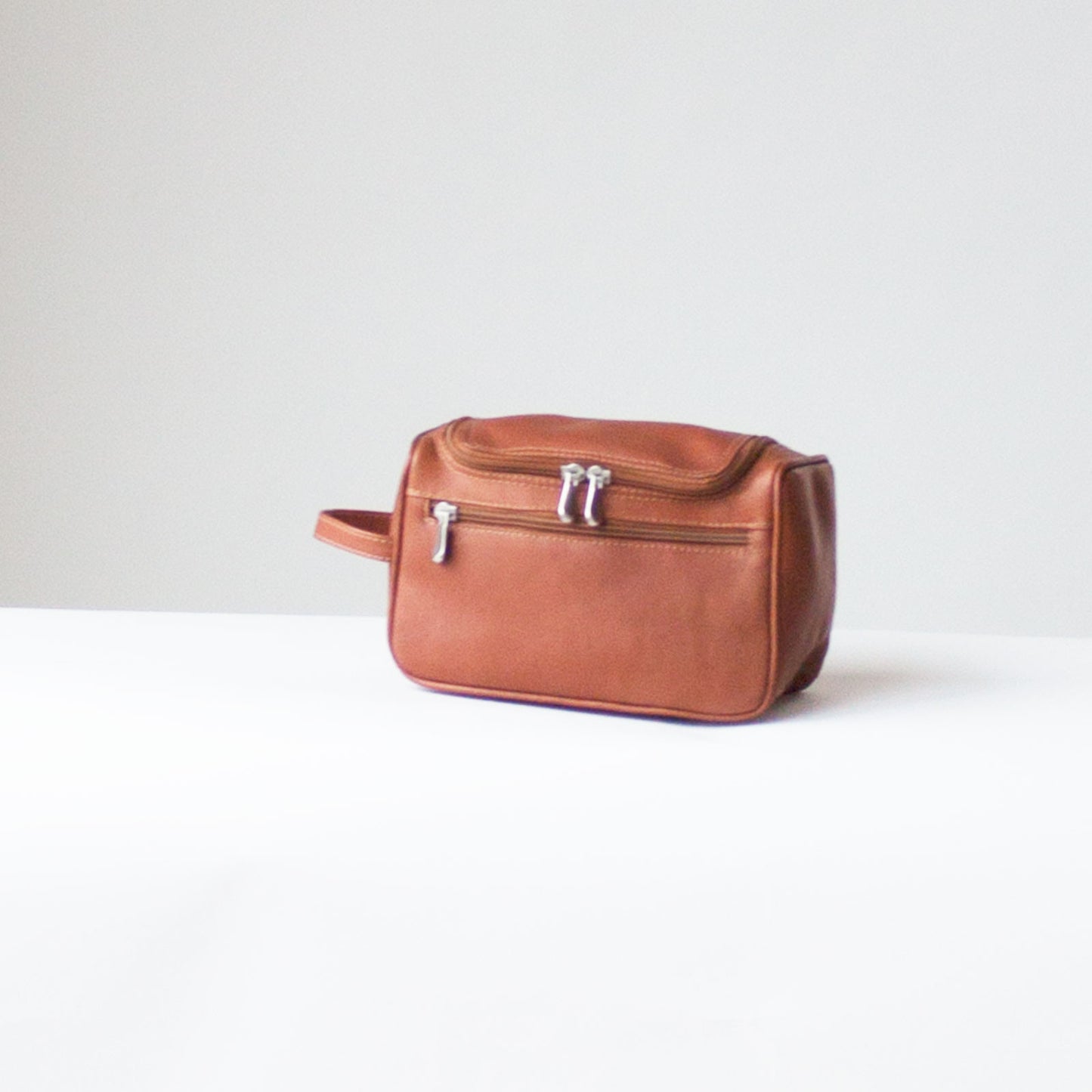 Leather U Zip Toiletry Kit